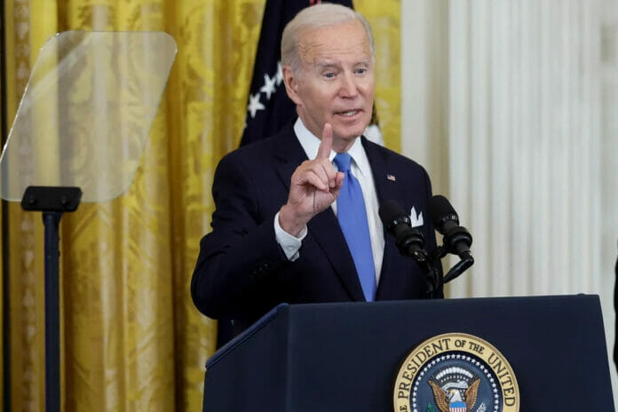 Biden calificó de “farsa” anexión de territorios ucranianos con Rusia