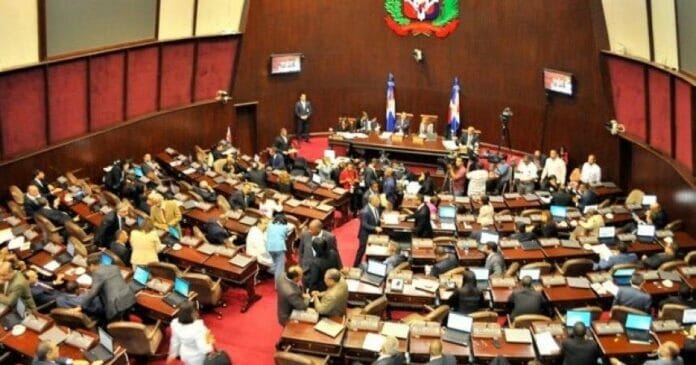 Suspenden trabajos legislativos por fallecimiento de familiares de legisladores