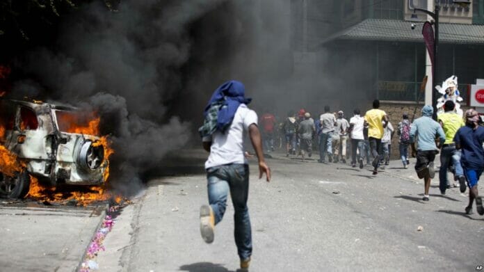 Por segundo día consecutivo se fortalece huelga en Haití