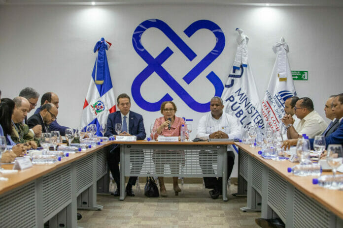 Miriam Germán encabeza encuentro con Consejo Interinstitucional