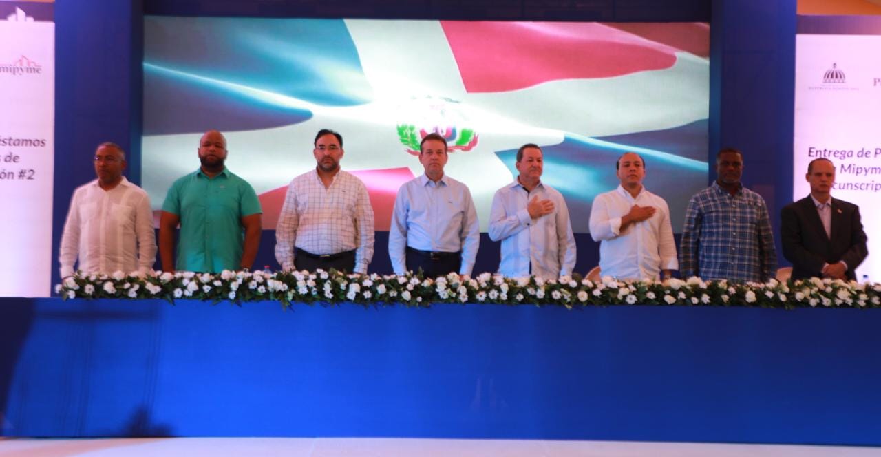 1665170095 727 Gobierno entrega mas de RD110 MM en prestamos a 948