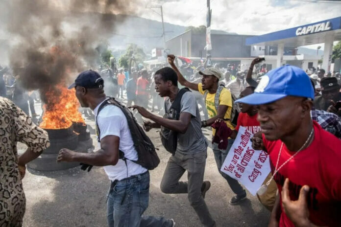 Haití: cómo sobrevivir a la falta de gasolina, las bandas y ahora al cólera