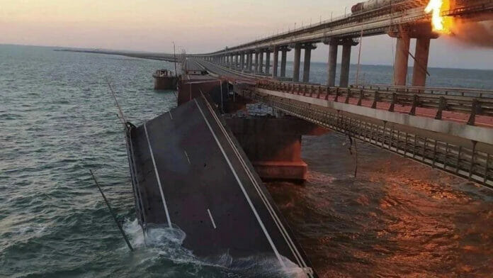 Rusia: tres muertos tras ataque en puente de Crimea