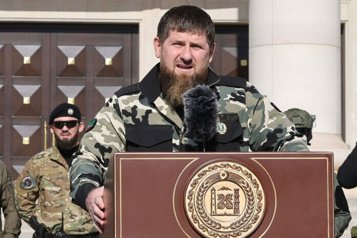 Líder checheno Kadírov pide usar armas nucleares de 