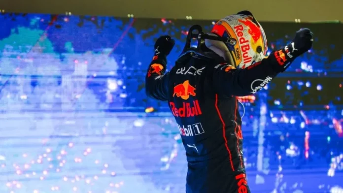 Checo Pérez gana el GP de Singapur
