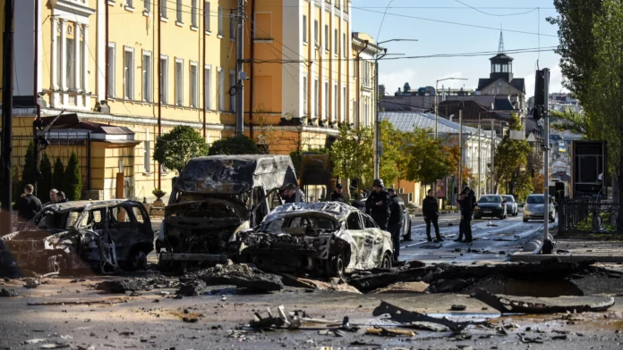 Nueva ola de bombardeos de Putin contra la infraestructura clave de Kiev