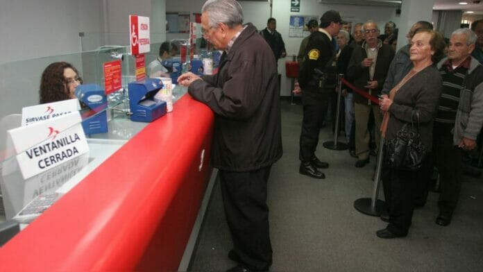 Chile somete proyecto de ley que elimina AFP y aumenta monto de pensiones