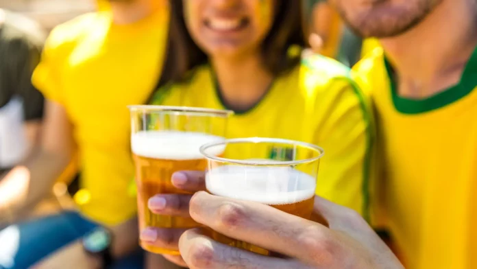 Qatar prohibió la venta de cerveza en los estadios del mundial de Fútbol