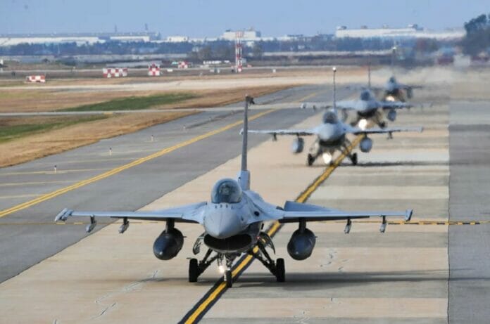 Corea del Sur activó su fuerza aérea tras detectar despliegue de aviones norcoreanos