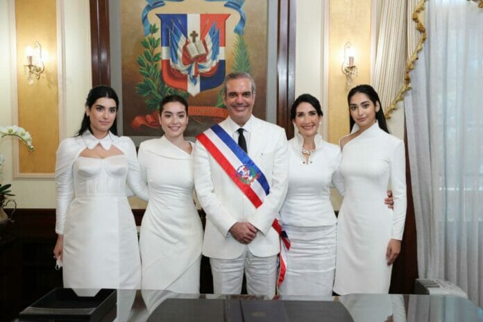 Hija de Abinader aquejada de salud por bacteria