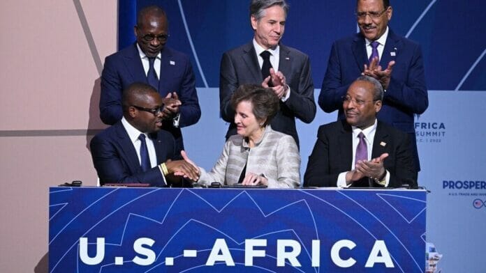 EE. UU. intenta contrarrestar la influencia de China y Rusia en África