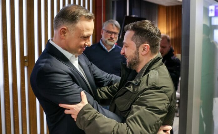 Zelenski se reunió con el presidente polaco en Varsovia de regreso de EEUU