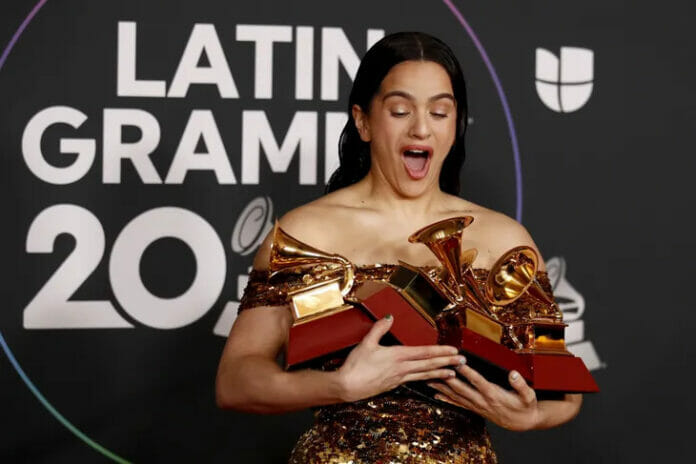 Organizadores de los Latin Grammy evalúan celebrarlos fuera de EEUU en 2023