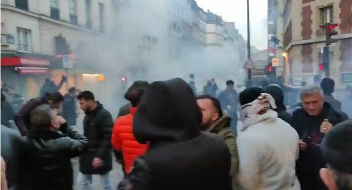 Movilizaciones, disturbios y enfrentamientos con la policía tras tiroteo en París