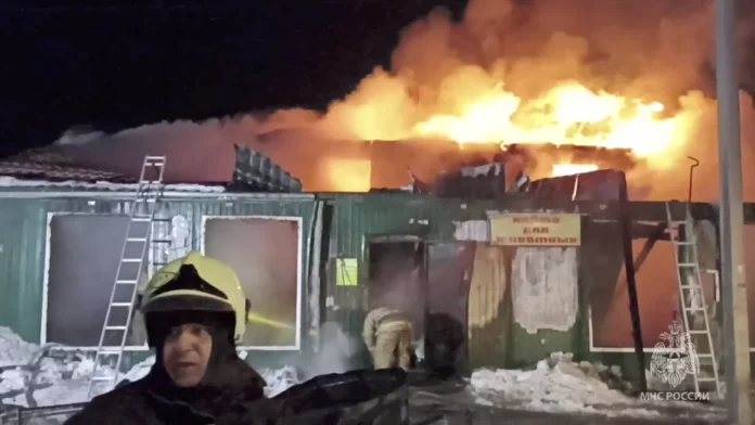 Al menos 22 muertos y seis heridos tras incendio en hogar para ancianos en Rusia