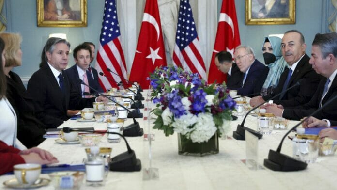 EE. UU. y Turquía debaten en Washington sus diferencias sobre la OTAN y la guerra en Ucrania