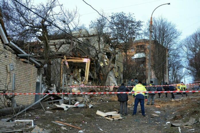 Rusia bombardea por tercer día consecutivo a Ucrania