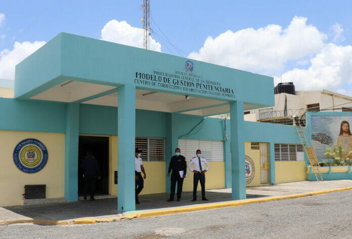 Autoridades penitenciarias realizan requisa en centro de corrección de Najayo