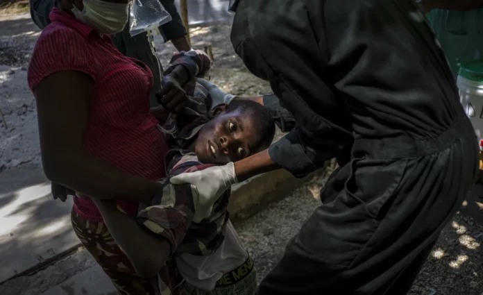 El brote de cólera en Haití dejó al menos 490 muertos