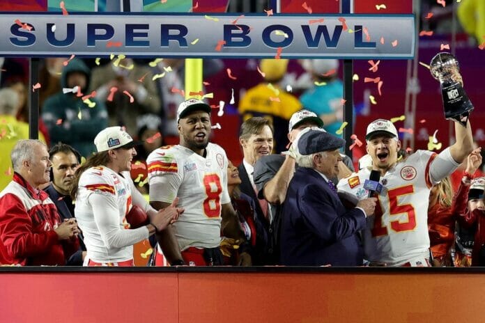 Los Chiefs vencen a Eagles en un Super Bowl de infarto con un heroico Mahomes
