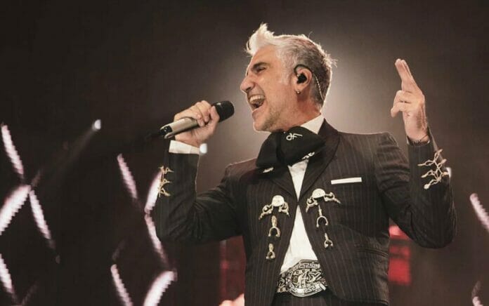 Piden a Alejandro Fernández cambiar letra de 'Mátalas'