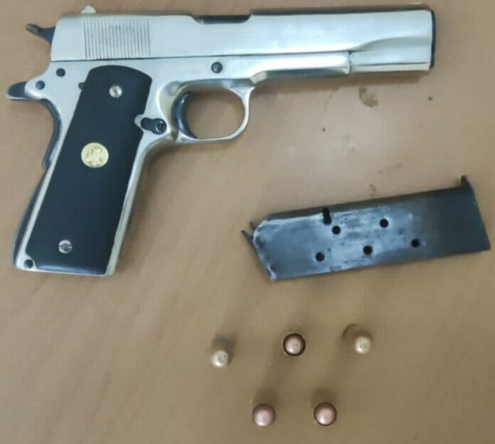 Bahoruco: PN apresa hombre que portaba pistola de manera ilegal