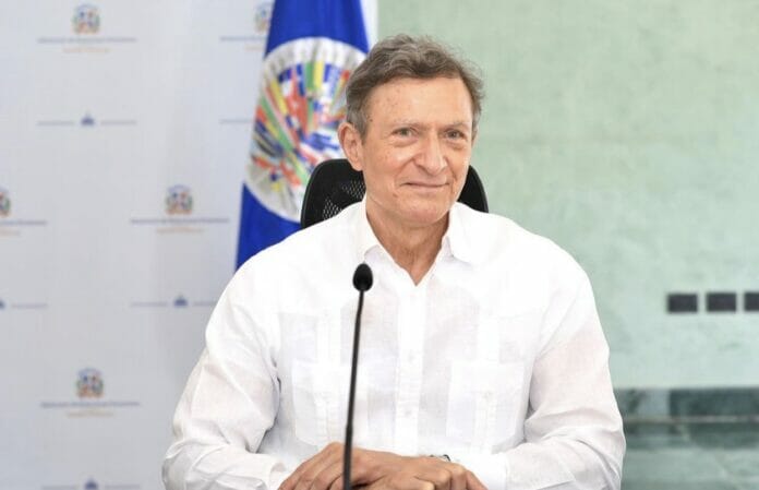Canciller Roberto Álvarez sale en defensa de proyecto ley sobre Trata de Personas