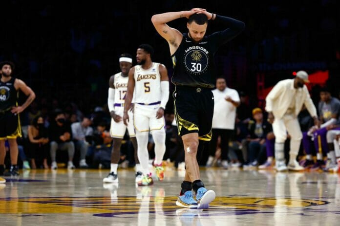 Lakers arruina el regreso de Curry bajo el liderazgo de Davis