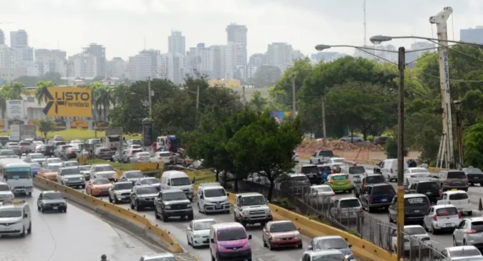 CONADECO declara lucha contra ley que prohíbe importación de vehículos