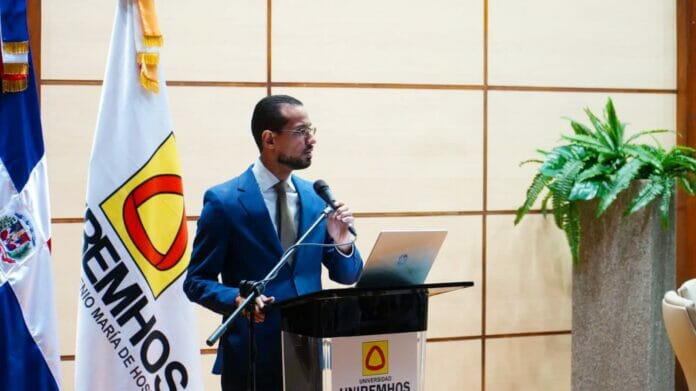 UNIREMHOS presenta innovaciones en el área de enfermería