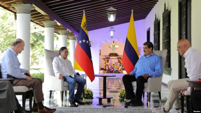 Maduro y Petro se reúnen en Venezuela para discutir cooperación
