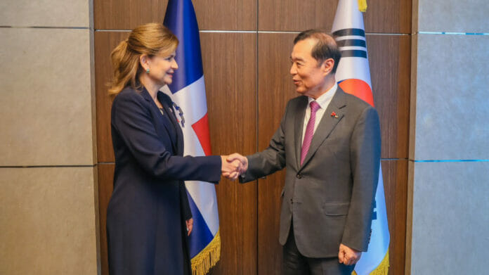 Vicepresidenta Raquel Peña concluye agenda en Corea del Sur