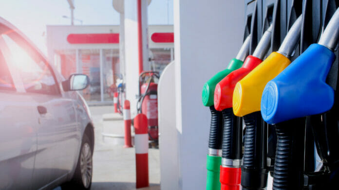 Gobierno mantiene precios de los combustibles por otra semana