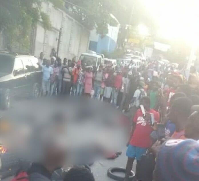 Golpean y queman vivo a 13 presuntos pandilleros en Haití
