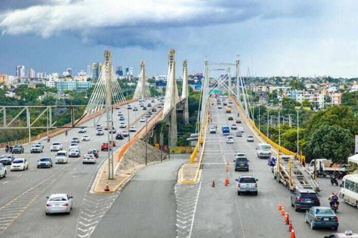 Obras Públicas informa ya habilitó el tránsito en el Puente Duarte