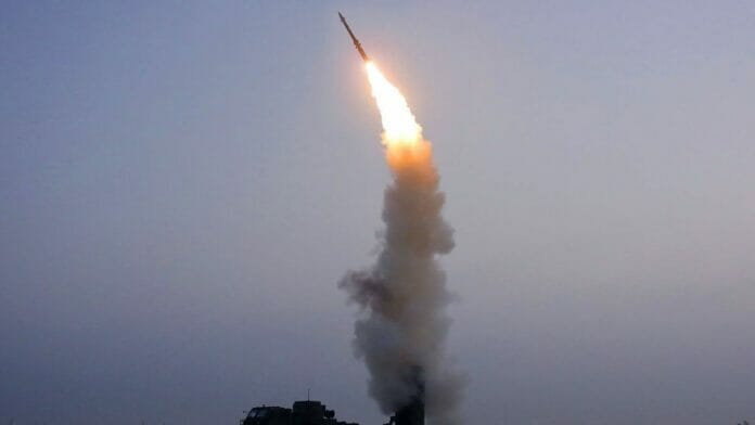 Alarma en Japón durante el lanzamiento de un misil balístico intercontinental norcoreano