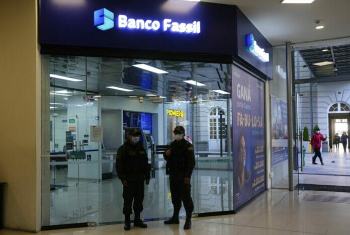 Crisis en Bolivia: intervinieron uno de los bancos más grandes del país