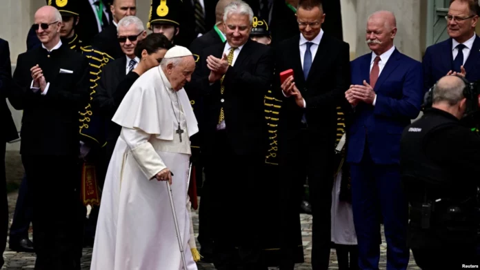 El papa llega a Hungría: ofrecerá su visión sobre futuro de Europa