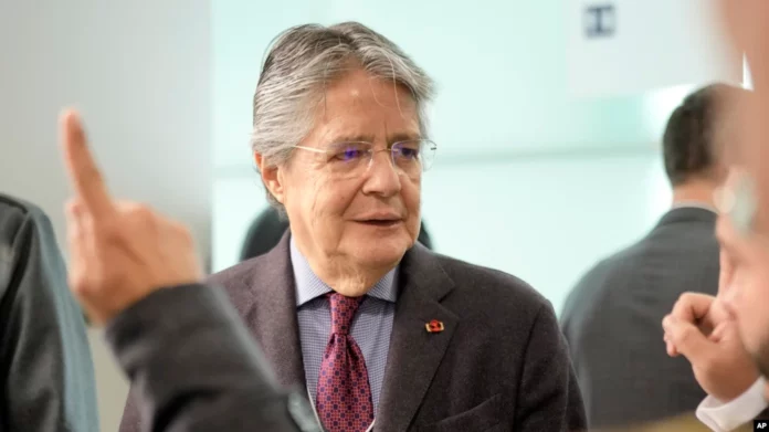Asamblea avanza en juicio político a presidente en Ecuador