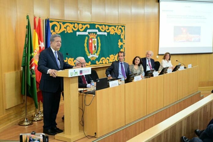 Leonel Fernández ofrece conferencia en Madrid