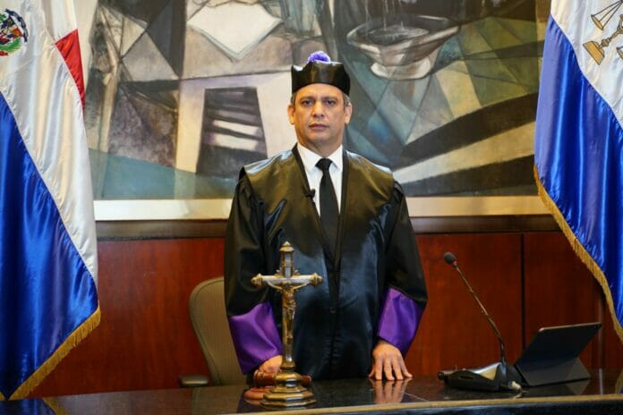 Presidente SCJ exhorta a jueces no ceder a presiones 