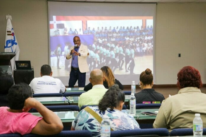 Instituto Nacional de Educación Física impartió “Primer Taller de Marcha Escolar INEFI 2023”