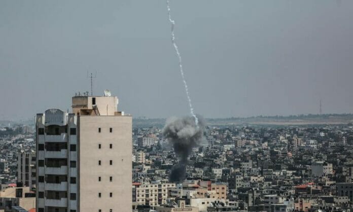 Desde la Franja de Gaza realizan ataques con cohetes en Tel Aviv y el sur de Israel