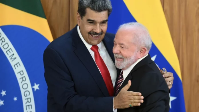 Maduro se reúne con 'Lula' da Silva en su primera visita a Brasil desde 2015
