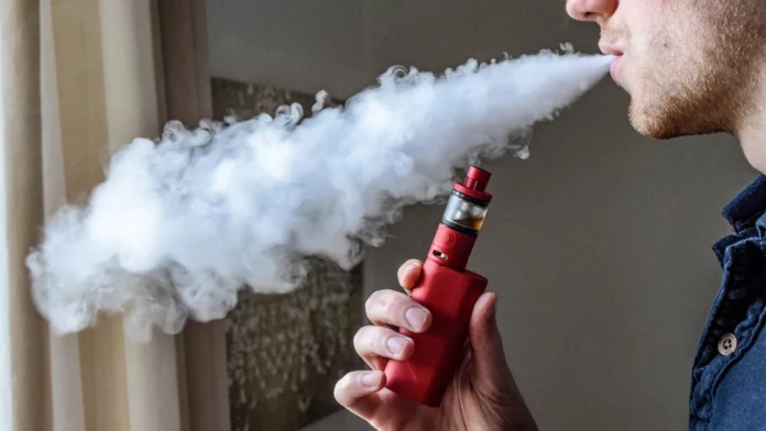 Durante la discusión legislativa, diputados de la oposición criticaron al oficialismo por «abrirle la puerta» al crimen organizado en el negocio de los vapeadores y cigarrillos electrónicos.