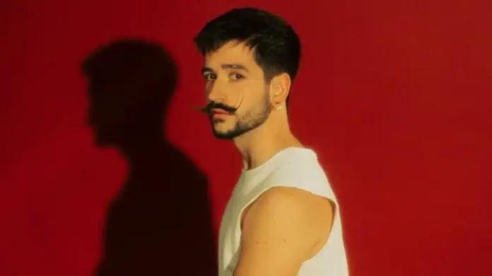 Camilo estrena la edición ‘deluxe’ de su álbum ‘De adentro pa afuera’