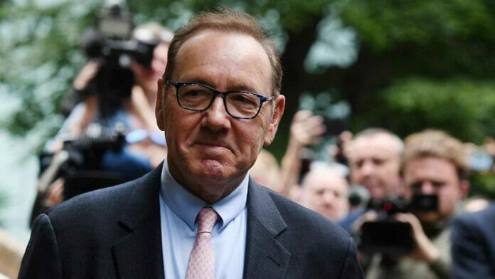 Actor Kevin Spacey en juicio en Londres por agresión sexual