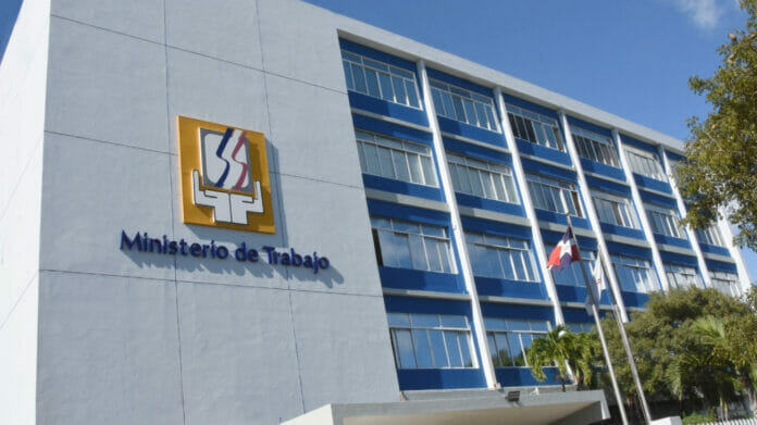 Ministerio de Trabajo evaluará decisión sobre derechos de trabajadores domésticos