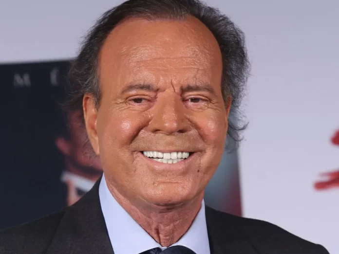Se va junio y llegan los memes de Julio Iglesias