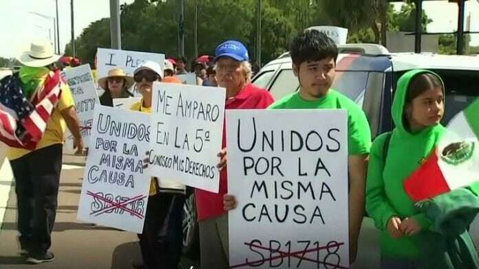 Grupos pro-inmigrantes anuncian demanda por ley contra migración irregular de Florida